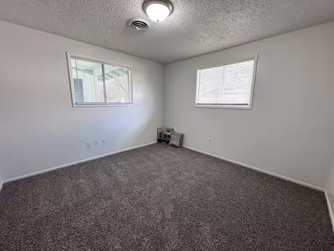 Bedroom - 403 S B St, Phoenix, OR 97535 photo 5 of 8