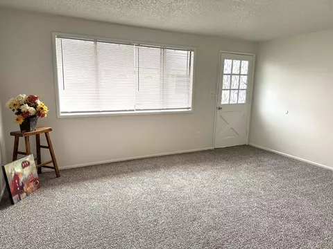 Bedroom - 403 S B St, Phoenix, OR 97535 photo 1 of 8