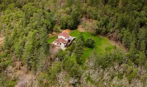 1800 Cady Rd, Jacksonville, OR 97530