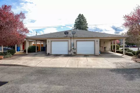 1495 SW Kellenbeck Ave, Grants Pass, OR 97527
