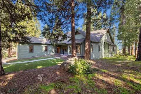 11427 Kestrel Rd, Klamath Falls, OR 97601