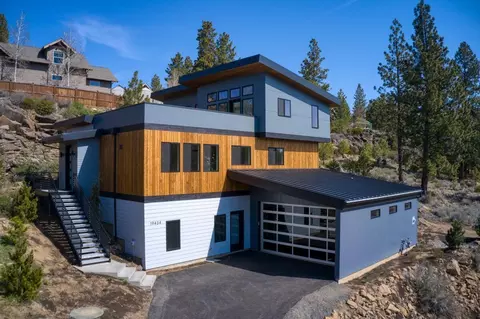19434 SW Century Dr, Bend, OR 97702