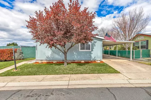 2245 Evan Way, Central Point, OR 97502