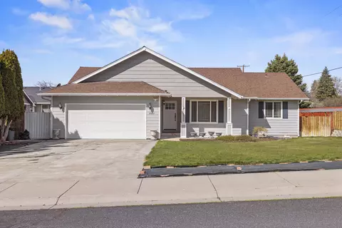 3002 Paramont St, Klamath Falls, OR 97603