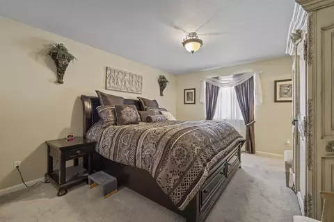 Bedroom - 3002 Paramont St, Klamath Falls, OR 97603 photo 3 of 5