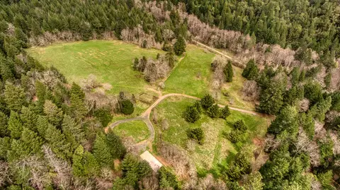 8564 Deer Creek Rd, Selma, OR 97538 photo 2