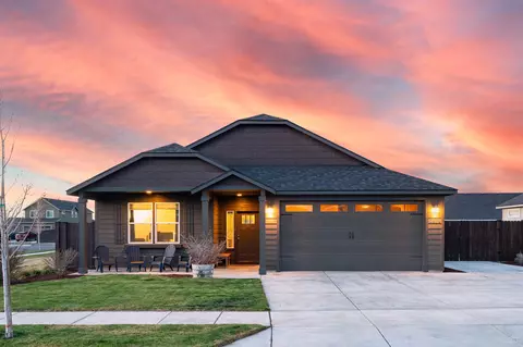 2579 NW Glen Oak Ave, Redmond, OR 97756