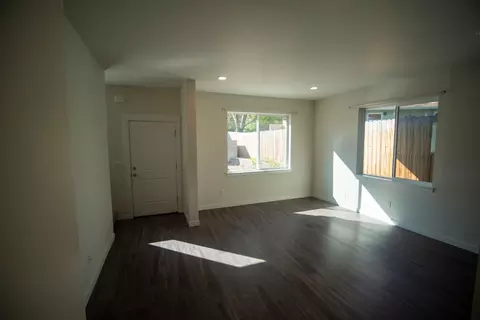Other - 400 Oak St, Phoenix, OR 97535 photo 2 of 8