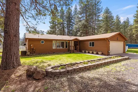 15818 Timberline Ln, Klamath Falls, OR 97601