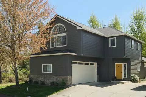 280 Meadow Dr, Ashland, OR 97520