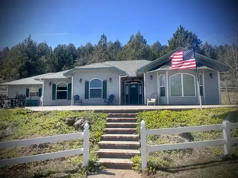 16390 Keno Worden Rd, Klamath Falls, OR 97603
