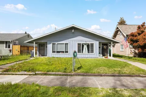 712 Palm St, Medford, OR 97501