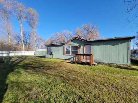 555 NW Beaver St, Prineville, OR 97754