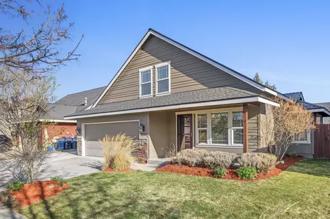 2744 NE Jill Ave, Bend, OR 97701