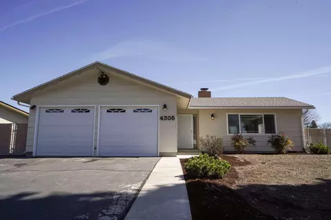 4305 Lombard Dr, Klamath Falls, OR 97603