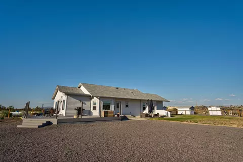 Exterior - 23977 Rickard Rd, Bend, OR 97702 photo 7 of 17