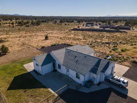 View/Area - 23977 Rickard Rd, Bend, OR 97702 photo 1 of 4