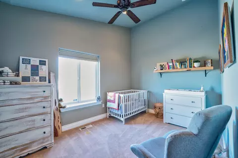 Bedroom - 23977 Rickard Rd, Bend, OR 97702 photo 7 of 7