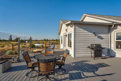 Exterior - 23977 Rickard Rd, Bend, OR 97702 photo 3 of 17