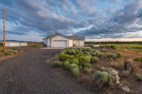 Exterior - 23977 Rickard Rd, Bend, OR 97702 photo 17 of 17