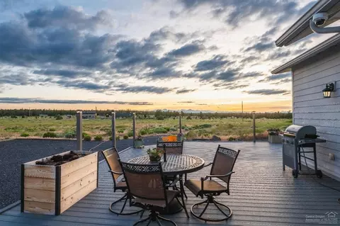 Exterior - 23977 Rickard Rd, Bend, OR 97702 photo 13 of 17