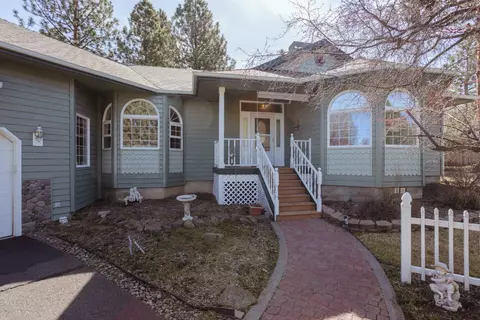 21185 SE Claremont Ct, Bend, OR 97702