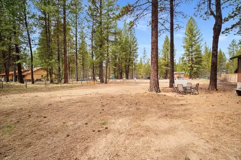 16319 Black Tail Ln, Bend, OR 97707 photo 2