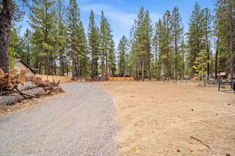 16319 Black Tail Ln, Bend, OR 97707 photo 5