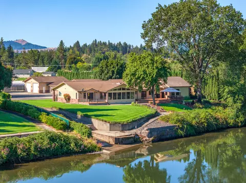 4780 Leonard Rd, Grants Pass, OR 97527