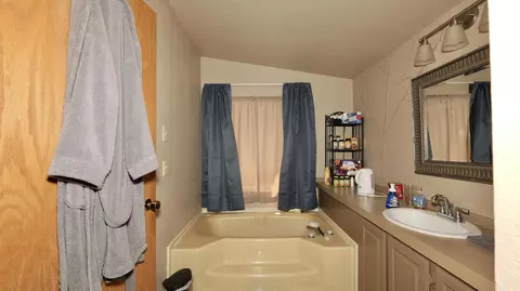 222 Buckingham Cir, Eagle Point, OR 97524 photo 18