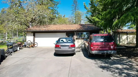222 Buckingham Cir, Eagle Point, OR 97524 photo 34