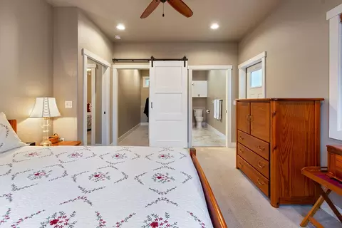 Bedroom - 43 NE 14th St, Bend, OR 97701 photo 4 of 6