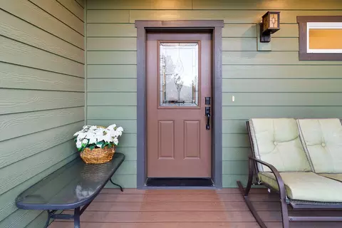 Exterior - 43 NE 14th St, Bend, OR 97701 photo 4 of 10
