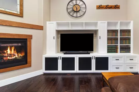 Living - 43 NE 14th St, Bend, OR 97701 photo 2 of 3