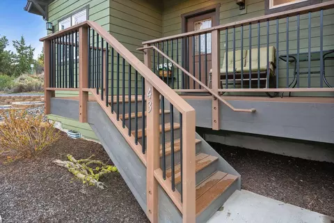 Exterior - 43 NE 14th St, Bend, OR 97701 photo 3 of 10
