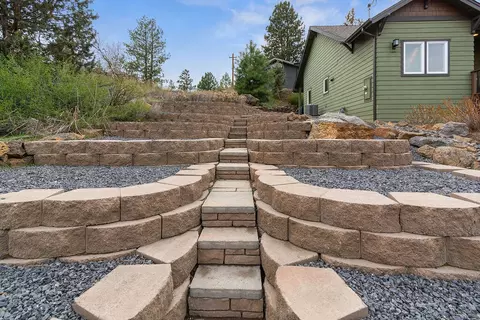 Exterior - 43 NE 14th St, Bend, OR 97701 photo 9 of 10