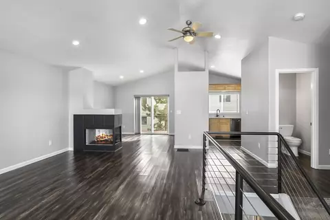 438 NW 19th St #3, Redmond, OR 97756