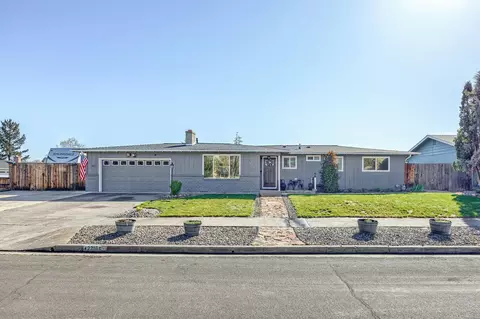 2216 Fairbanks Ave, Medford, OR 97504