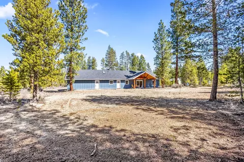 Exterior - 1728 Rector Dr, La Pine, OR 97739 photo 7 of 10