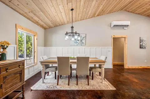 Dining - 1728 Rector Dr, La Pine, OR 97739 photo 1 of 4