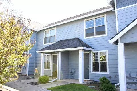 450 Midway Rd #10, Medford, OR 97501