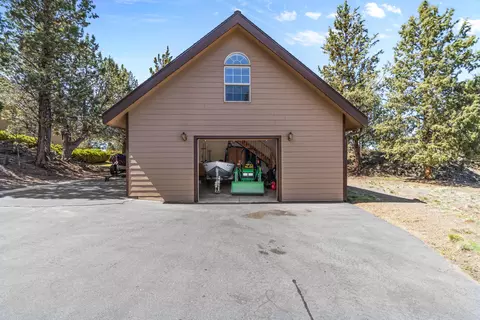 Exterior - 64335 Crosswinds Rd, Bend, OR 97703 photo 12 of 13