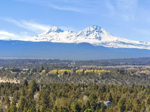 View/Area - 64335 Crosswinds Rd, Bend, OR 97703 photo 1 of 4
