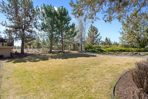 Exterior - 64335 Crosswinds Rd, Bend, OR 97703 photo 10 of 13