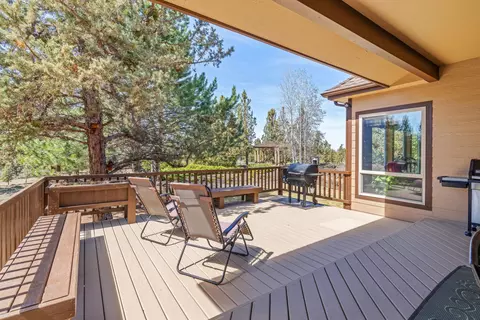 Exterior - 64335 Crosswinds Rd, Bend, OR 97703 photo 7 of 13