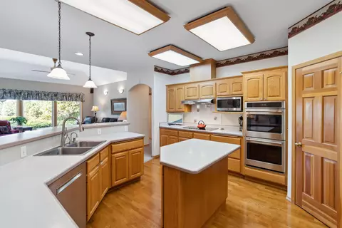 Kitchen - 64335 Crosswinds Rd, Bend, OR 97703 photo 2 of 2
