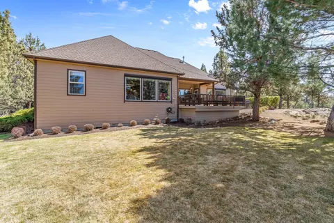 Exterior - 64335 Crosswinds Rd, Bend, OR 97703 photo 9 of 13