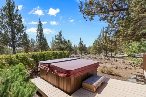 Exterior - 64335 Crosswinds Rd, Bend, OR 97703 photo 8 of 13