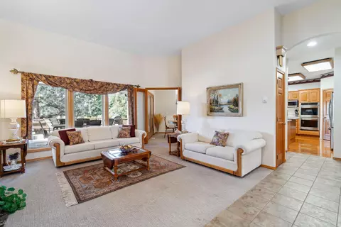 Living - 64335 Crosswinds Rd, Bend, OR 97703 photo 2 of 5