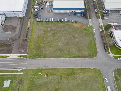 862 Enterprise Dr, Medford, OR 97502